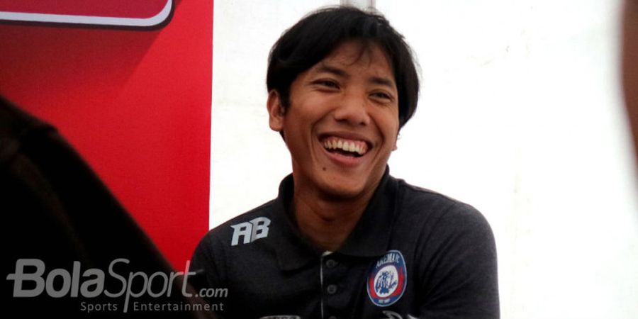 Bustomi Hengkang dari Arema FC Bukan karena Arif Suyono