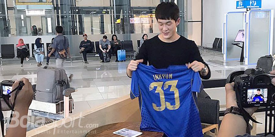 Resmi Direkrut Persib Bandung, Pemain Korea Ini Pilih Nomor 33