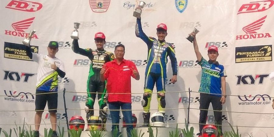 Seri Keempat Kejurnas Sport IRS 2017 - Reynaldo Ratukore Menangi Balapan Sengit dan Dramatis di Race Kedua Kelas 250cc