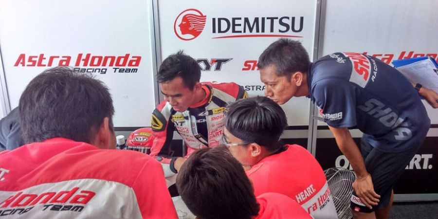 Di Tengah Gerimis, Gerry Salim Finis Ke-5 pada Balapan Kedua ARRC 2017 di India