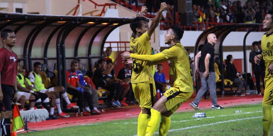 Bhayangkara FC Vs Mitra Kukar - Gol dari Tendangan Keras Hargianto Bawa Tuan Rumah Unggul di Babak Pertama