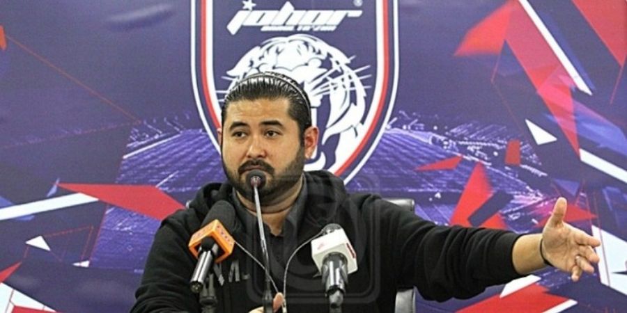 Pemilik Klub Kaya dari Liga Malaysia 'Ngambek' Karena Suporternya