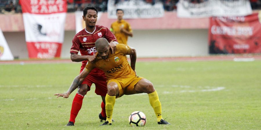 Dua Kartu Merah Warnai Takluknya Tim Juara Liga 1 2017 oleh Persis
