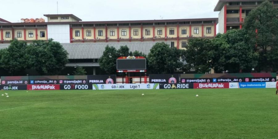 Pelatih Persib Bandung Akan Pantau Kondisi Stadion PTIK