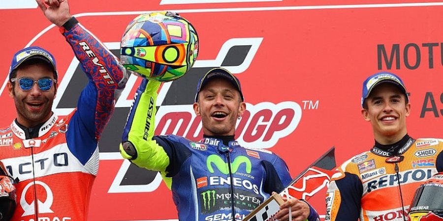 Hanya Usia yang Membedakan Valentino Rossi dan Marc Marquez