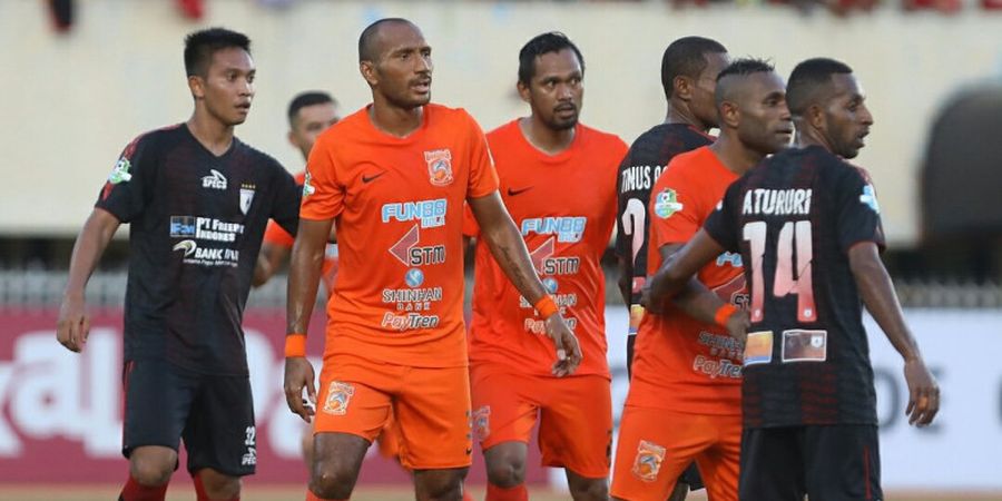 Borneo FC Vs Persipura - Kedua Tim Saling Serang, Skor Kacamata Tutup Babak Pertama