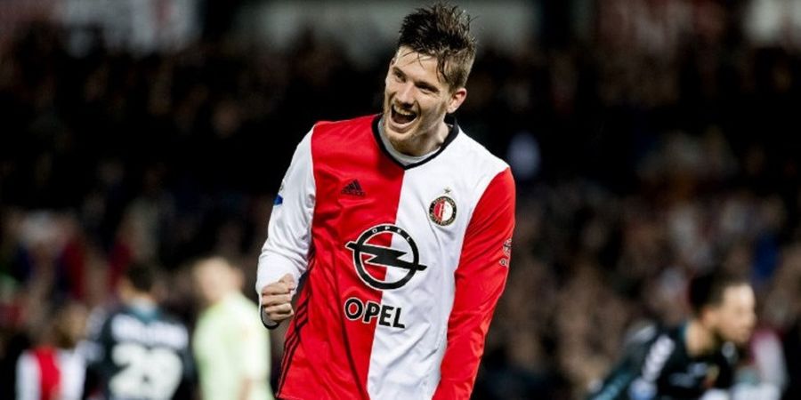 Penyerang Feyenoord Dihukum Klubnya Gara-gara Makan Sandwich