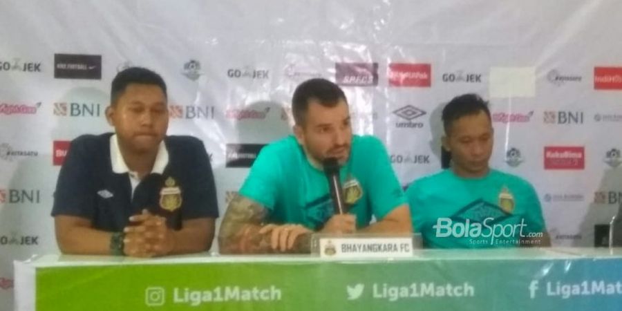 Penjelasan Simon McMenemy Soal Cekcok di Laga Bhayangkara FC Vs Borneo FC