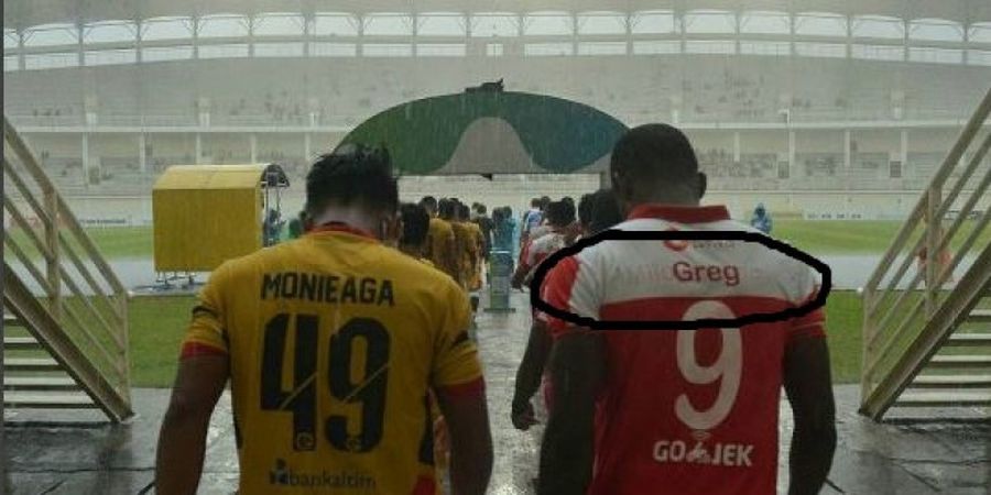 Miris! Kembali Terjadi, Penampakan Nama Dane Milovanovic Tampak pada Jersey Bagian Belakang Greg Nwokolo