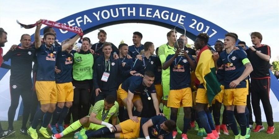 Kalahkan Benfica, Tim Muda Salzburg Jadi yang Terbaik di Eropa