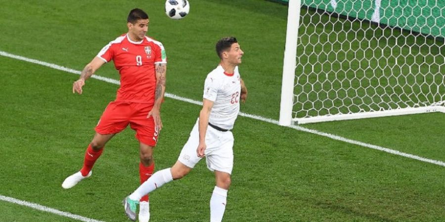 Aleksandar Mitrovic Bawa Serbia Unggul atas Swiss pada Babak Pertama