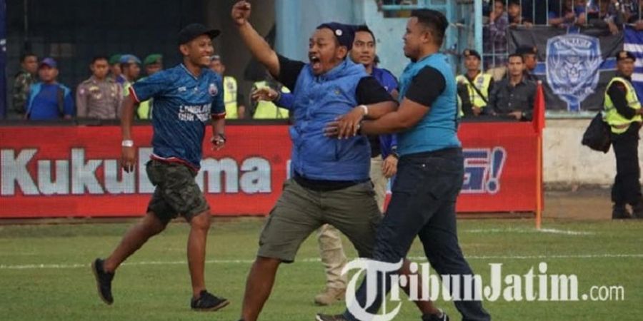 Dua Suporter Arema FC Ini Dilarang Masuk Stadion di Wilayah Republik Indonesia Seumur Hidup