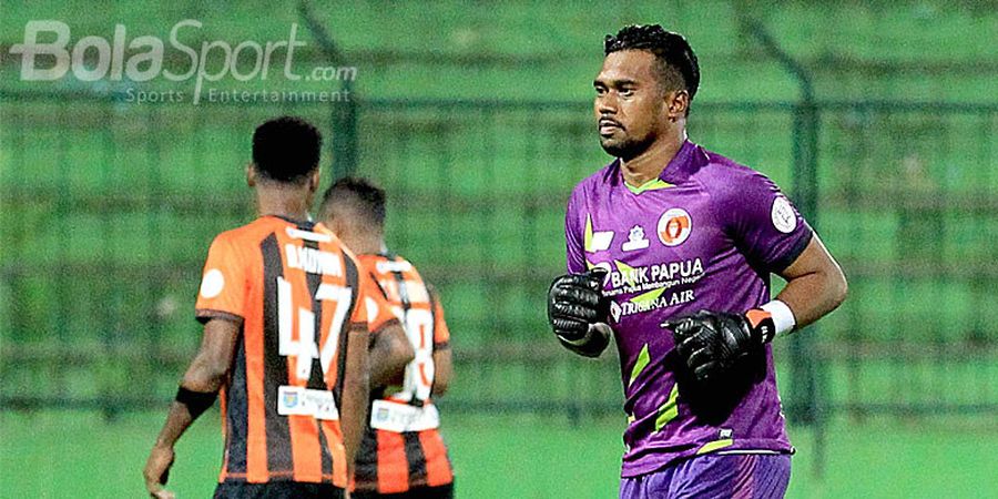 Tak Berlibur di Kampung Halaman, Kiper Perseru Terpikat dengan Pantai di Serui