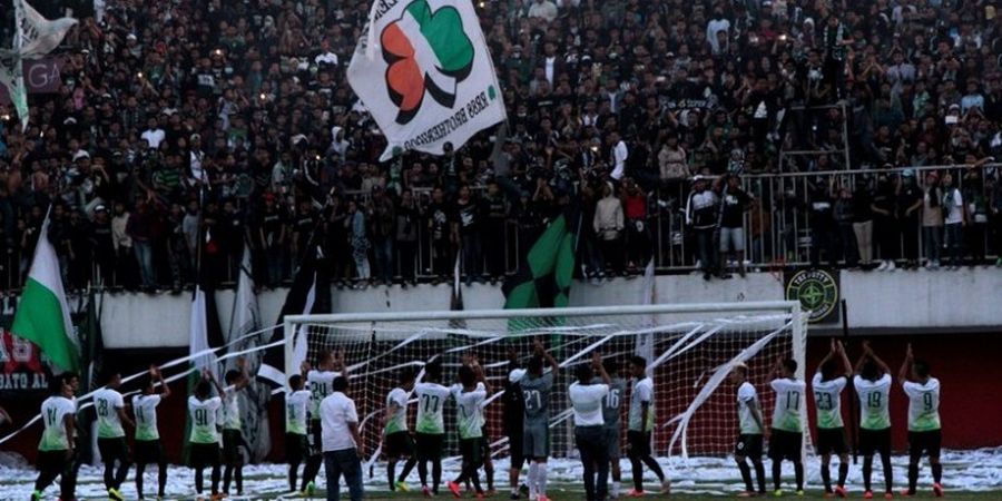 PSMS Medan dan PSS Sleman Pesta Gol