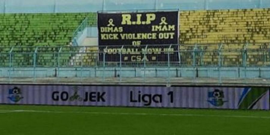 Arema FC Vs Persipura - Stadion Kanjuruhan Sepi Penonton