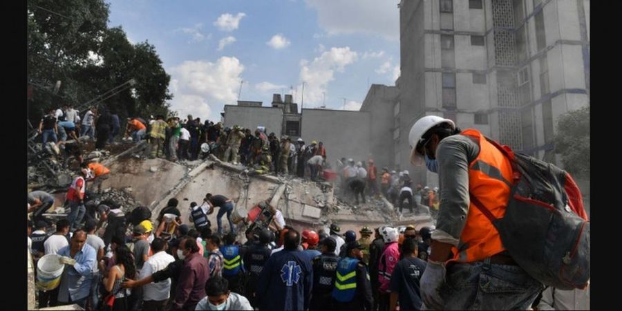 VIDEO - Ngeri Banget! Buat Javier Chicarito Hernandez Kaget, Begini Dahsyatnya Gempa Meksiko