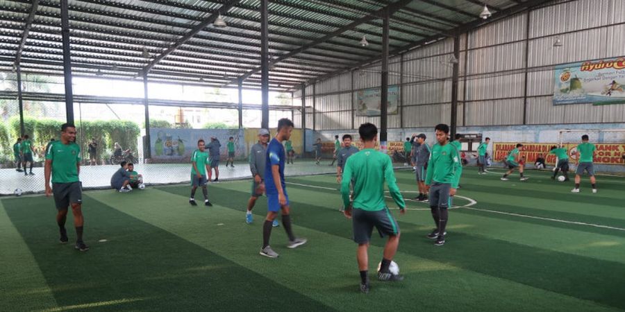 Menjelang Jumpa Thailand, Timnas U-19 Indonesia Latihan Rutin di Lapangan Futsal