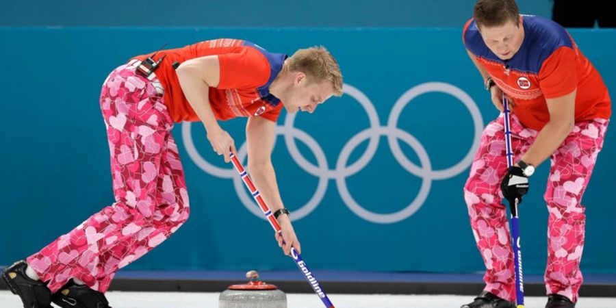 Tim Curling Norwegia Ini Miliki Kostum Unik, Ada Edisi Khusus Valentine!