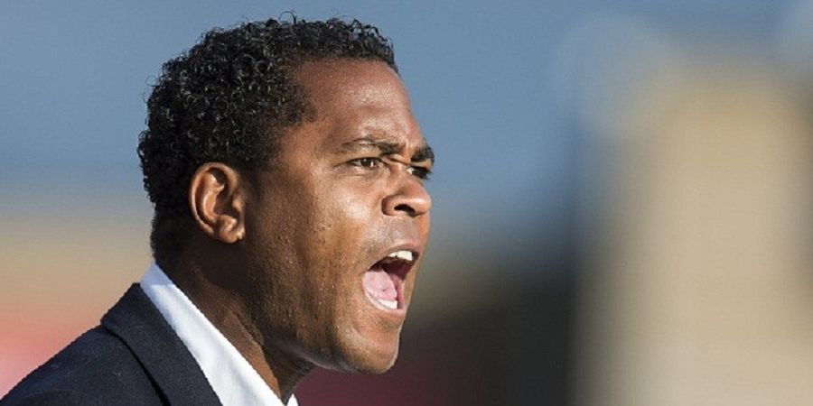 Kluivert Ingin Melatih Barcelona