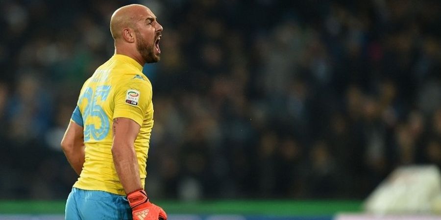 Napoli Didesak untuk Perpanjang Kontrak Pepe Reina