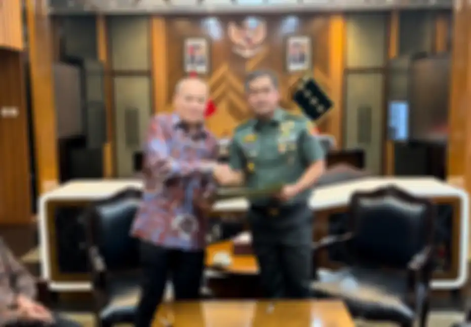 CEO Kompas Gramedia, Liliek Oetama dan Kepala Staf Angkatan Darat (KASAD) Jenderal TNI Maruli Simanjuntak.