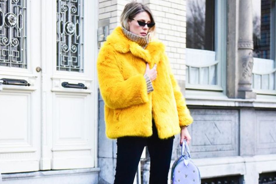 Trik Mix And Match Outfit Warna Kuning Biar Gayamu Makin Modis Dan Nggak Kelihatan Norak Trik Mix And Match Outfit Warna Kuning Biar Gayamu Makin Modis Dan Nggak Kelihatan Norak