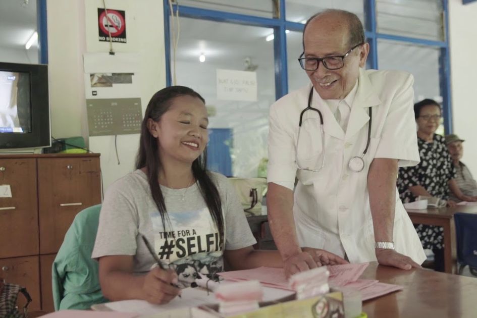 Kisah Dokter Mangku Sitepoe Berikan Pengobatan Gratis Bagi Warga Miskin Jakarta Sejak 1995