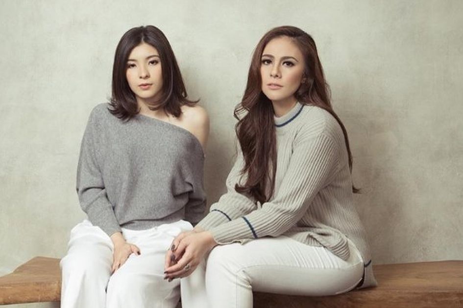 Gaya Summer Wulan Guritno Dan Shaloom Razade Ibu Dan Anak Yang Sama Seksinya Gaya Summer Wulan Guritno Dan Shaloom Razade Ibu Dan Anak Yang Sama Seksinya