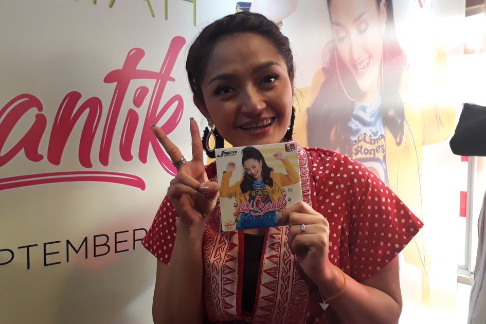 Lagu Terbaru Siti Badriah Simak Lagi Syantik Dan Lagu Lainnya Lagu Terbaru Siti Badriah Simak Lagi Syantik Dan Lagu Lainnya