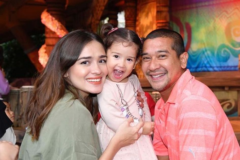 Mundur Jadi Selebriti Usai Dipersunting Ningrat Dari Solo Begini Rumah Artis Yasmine Wildblood Yang Identik Dengan Keraton Jawa