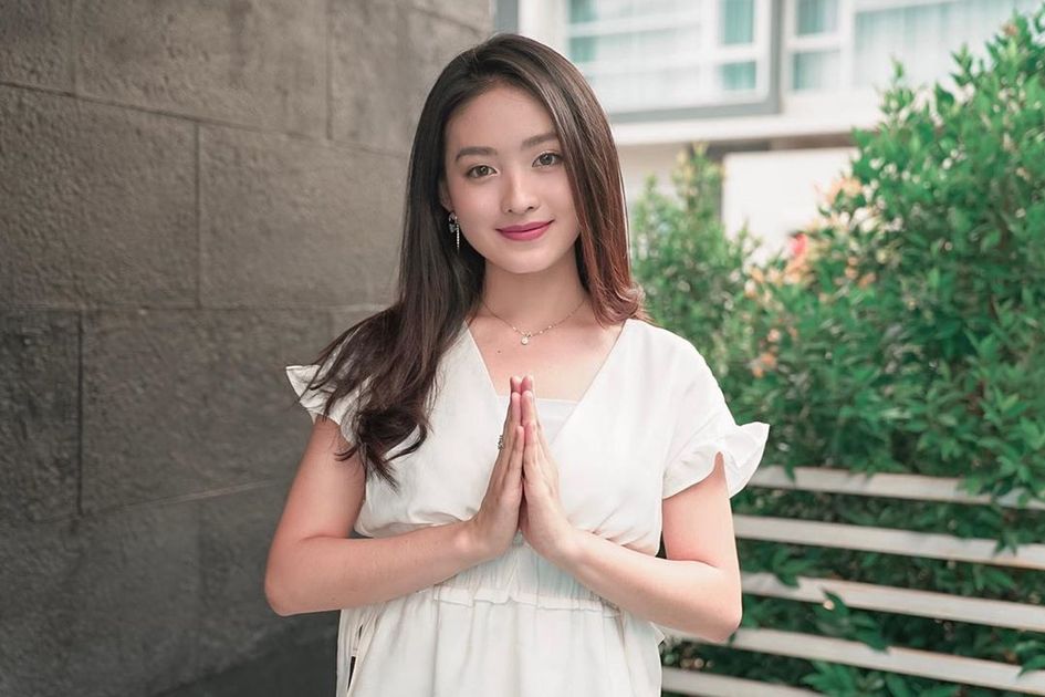 Silaturahmi Lebaran Bersama Verrel Bramasta Penampilan Natasha Wilona Dibilang Bikin Salfok Dan Salah Kostum