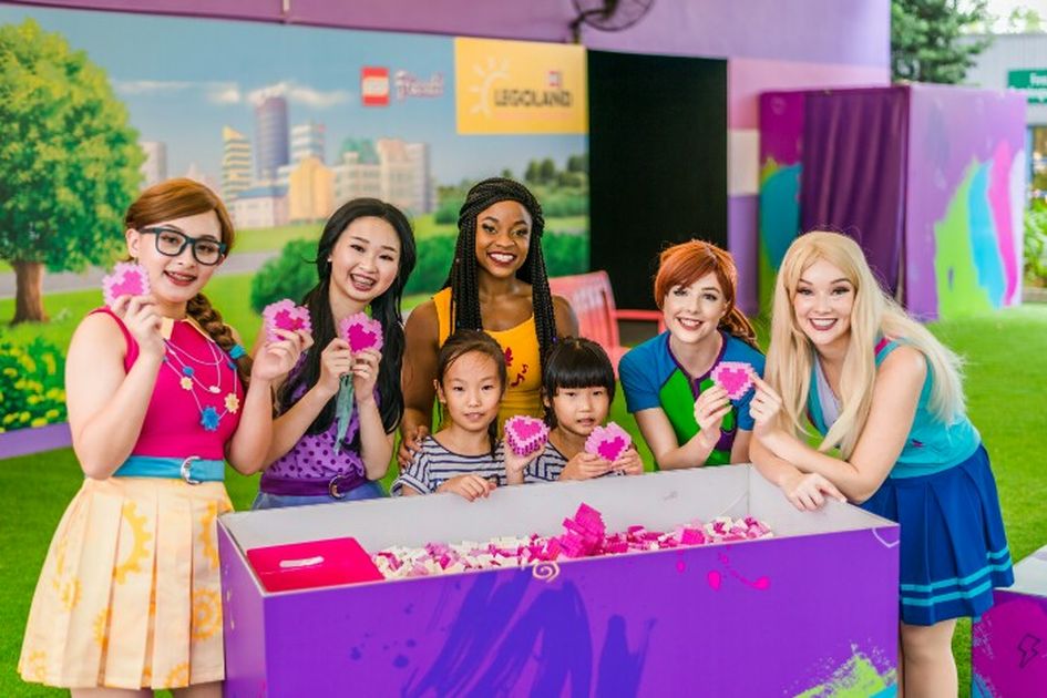 Yuk Kenalan dengan 5 Karakter Lego Friends Live yang Siap Menyambutmu di Legoland Resort Malaysia