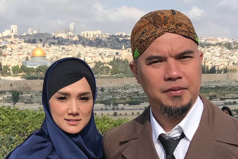 6 Tahun Ditutup Tutupi Perselingkuhan Ahmad Dhani Akhirnya Dibongkar Sang Istri Mulan Jameela Puluhan Kali 6 Tahun Ditutup Tutupi Perselingkuhan Ahmad Dhani Akhirnya Dibongkar Sang Istri Mulan Jameela Puluhan Kali