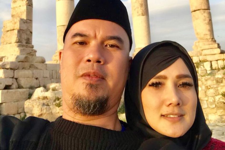 Kalau Bukan Gara Gara 2 Sosok Ini Ada Kemungkinan Ahmad Dhani Cerai Dengan Mulan Jameela Kalau Bukan Gara Gara 2 Sosok Ini Ada Kemungkinan Ahmad Dhani Cerai Dengan Mulan Jameela