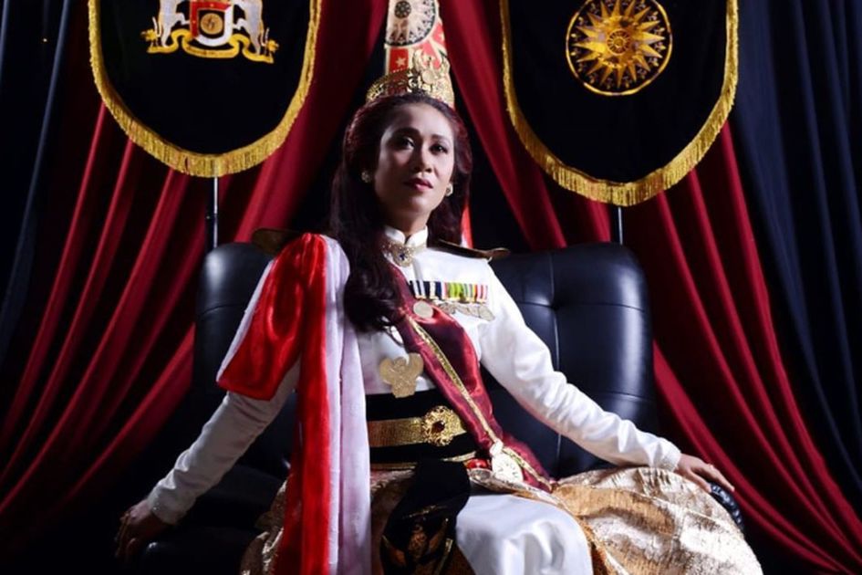 Lulus S2 Jadi Pekerja Kreatif Hingga Jualan Spaghetti Inilah 5 Fakta Ratu Keraton Agung Sejagat Purworejo Fanni Aminadia Yang Disebut Ratu Halu