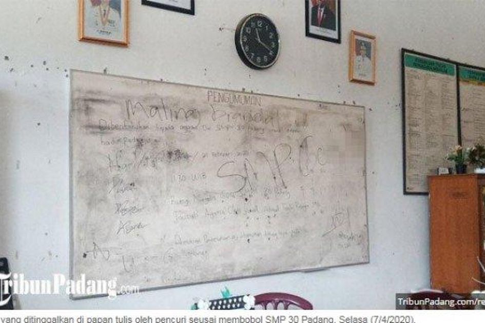 Image Orang Membersihkan Papan Tulis / Tips Menjaga Papan