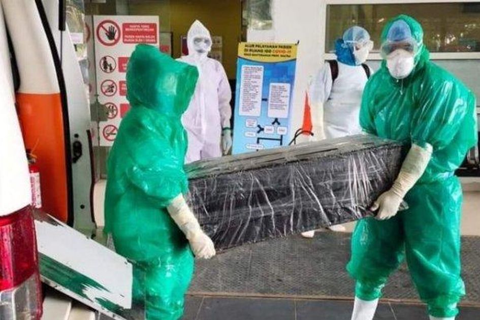 Orangtuanya Gugur Akibat Corona Anak Dan Istri Positif Seorang Dokter Bagikan Pesan Misterius Sebelum Meninggal Dunia