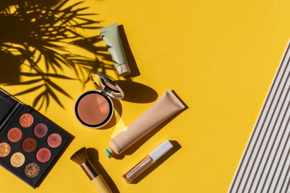 5 Kandungan Makeup Yang Harus Dihindari Untuk Jenis Kulit Kering 5 Kandungan Makeup Yang Harus Dihindari Untuk Jenis Kulit Kering