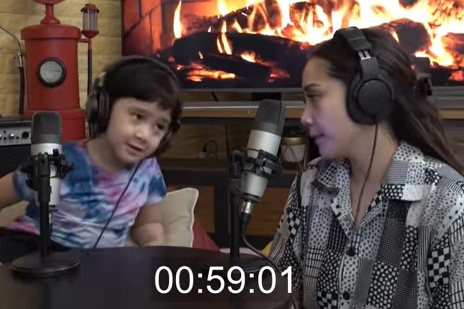 Tak Paham Penyebab Anaknya Jadi Pemalu Nagita Slavina Menangis Khawatirkan Rafathar Takut Dia Merasa Minder