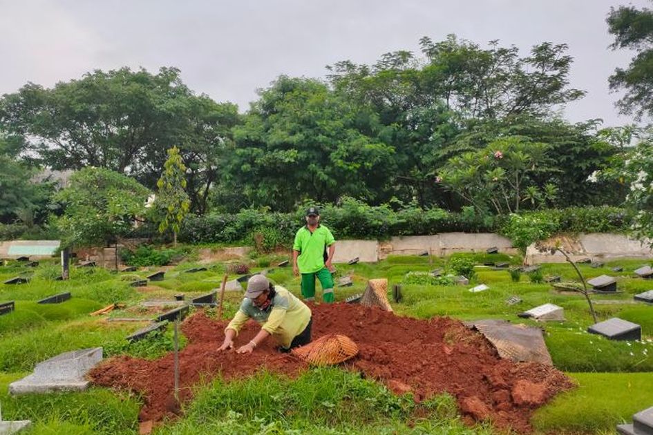 Menurut Penggali Kubur, Rina Gunawan Bakal Dikebumikan Menggunakan Protokol Covid-19 dan APD Ketat