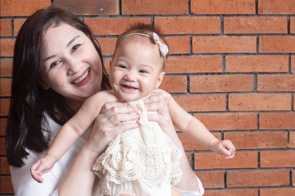 Putri Bungsu Mona Ratuliu Sudah Bisa Berjalan Di Umur 9 Bulan Ternyata Seperti Ini Cara Menstimulasi Anak Supaya Bisa Cepat Jalan