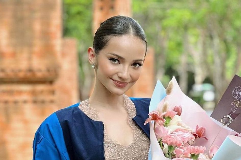 Berita Enzy Storia Wisuda Terbaru Hari Ini - Grid.ID