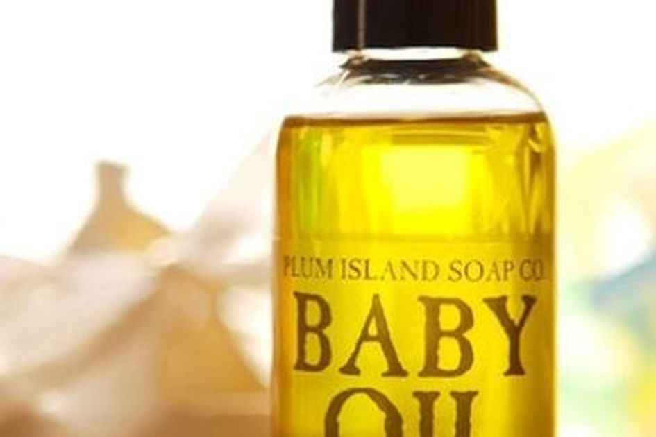 Inilah 4 Manfaat Lain Dari Baby Oil Serba Guna Banget