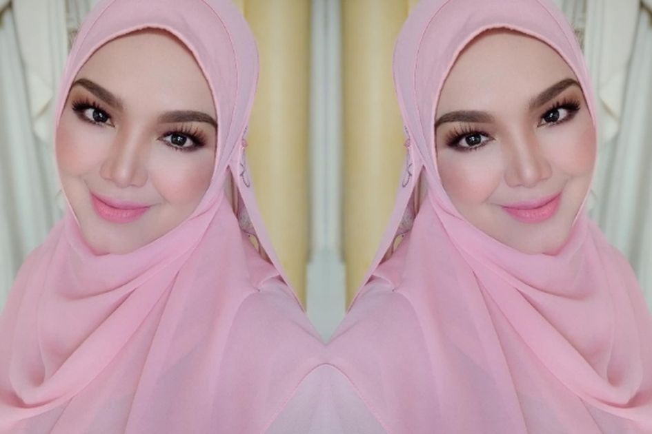 Video Sex Siti Nurhaliza - Hamil 7 Bulan Setelah 11 Tahun Pernikahan, Siti Nurhaliza Tampil Menawan  dengan Deretan Busananya, Manis Banget!