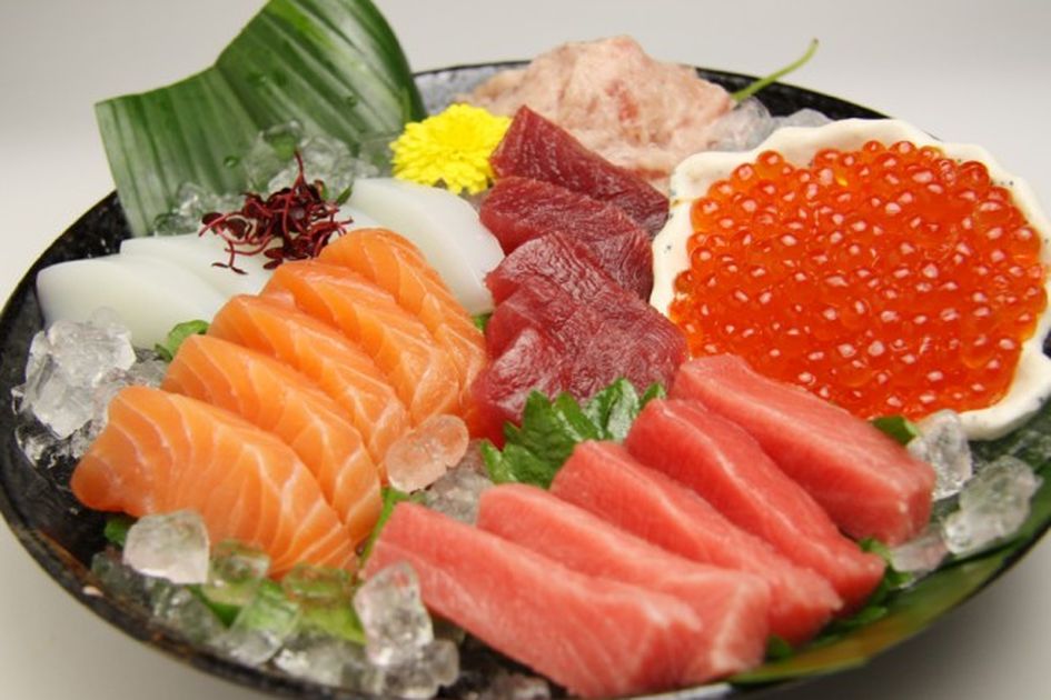 Mengerikan! Ini Akibatnya Jika Kamu Terlalu Sering Konsumsi Makanan Mentah  Asal Jepang Ini!