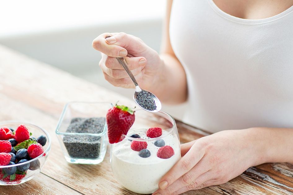Greek Yogurt vs Plain Yogurt, Mana Yang Lebih Bagus Dikonsumsi? Ini Penjelasan Dokter