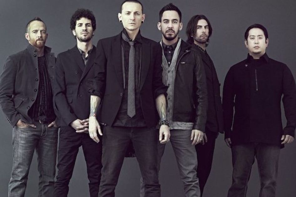 Chester Bennington Meninggal Dunia Inilah 8 Lagu Linkin Park