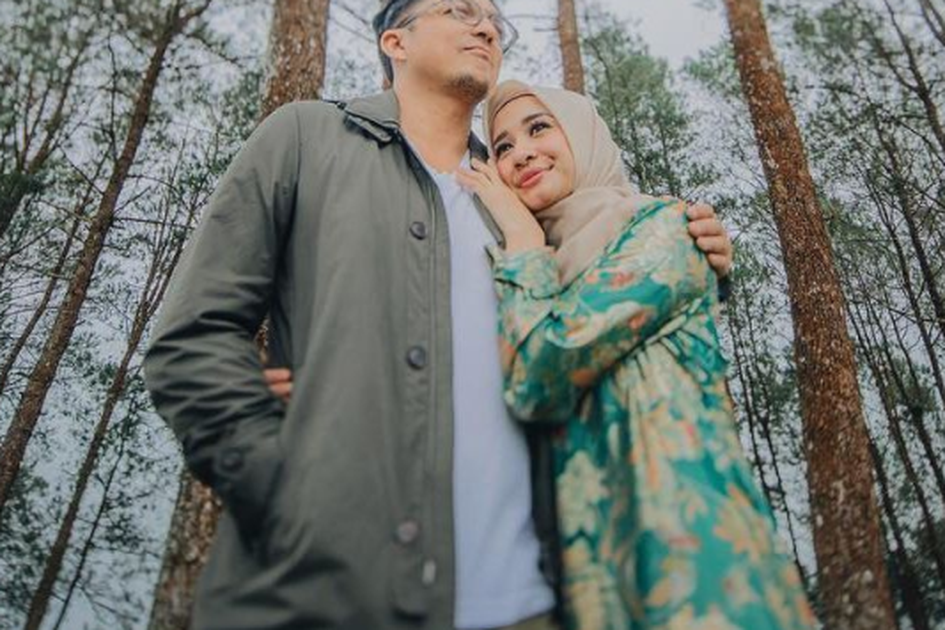 Inilah 10 Fakta Perjalanan Cinta Laudya Cynthia Bella dan Engku 