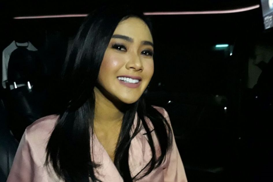 Cita Citata Pura Pura Bahagia