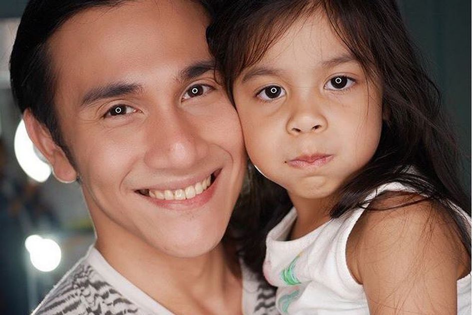 Lewat Coretan Sederhana, Marsha Timothy Ucapkan Selamat Ulang Tahun pada  Vino G Bastian
